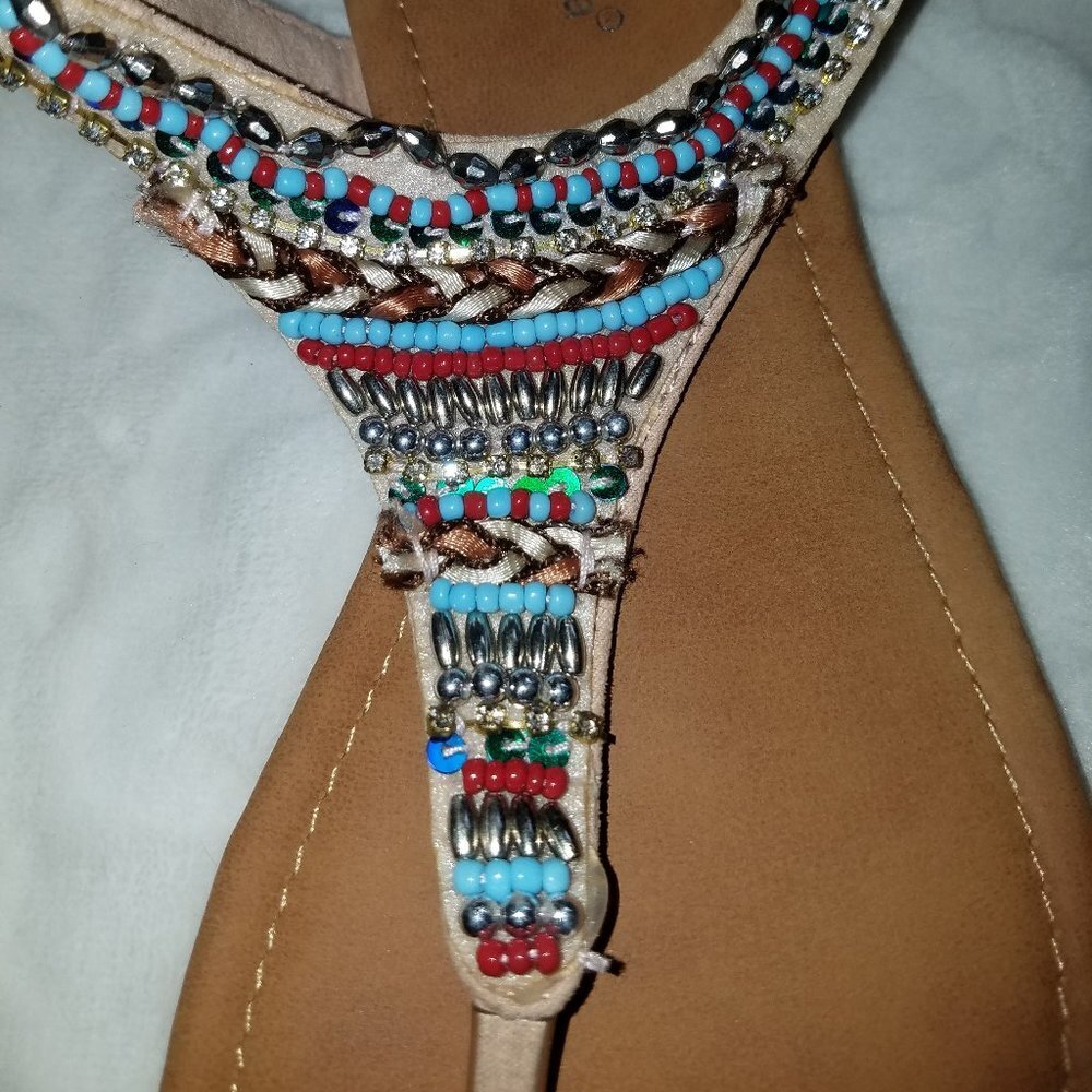 Top Moda tan flat sandals w beaded front sling 10 - Picture 2 of 3